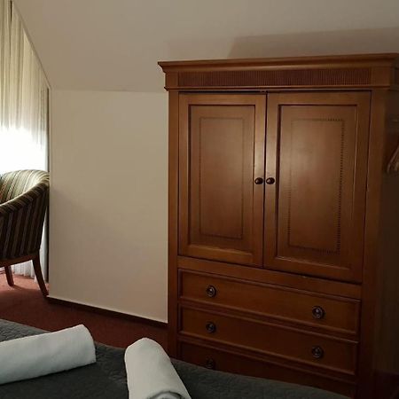 Hotel A Restaurace Pomezi Cinovec Экстерьер фото