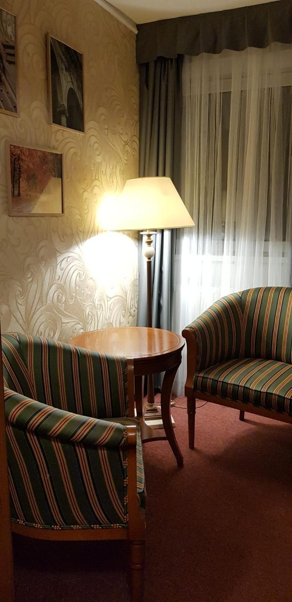 Hotel A Restaurace Pomezi Cinovec Экстерьер фото